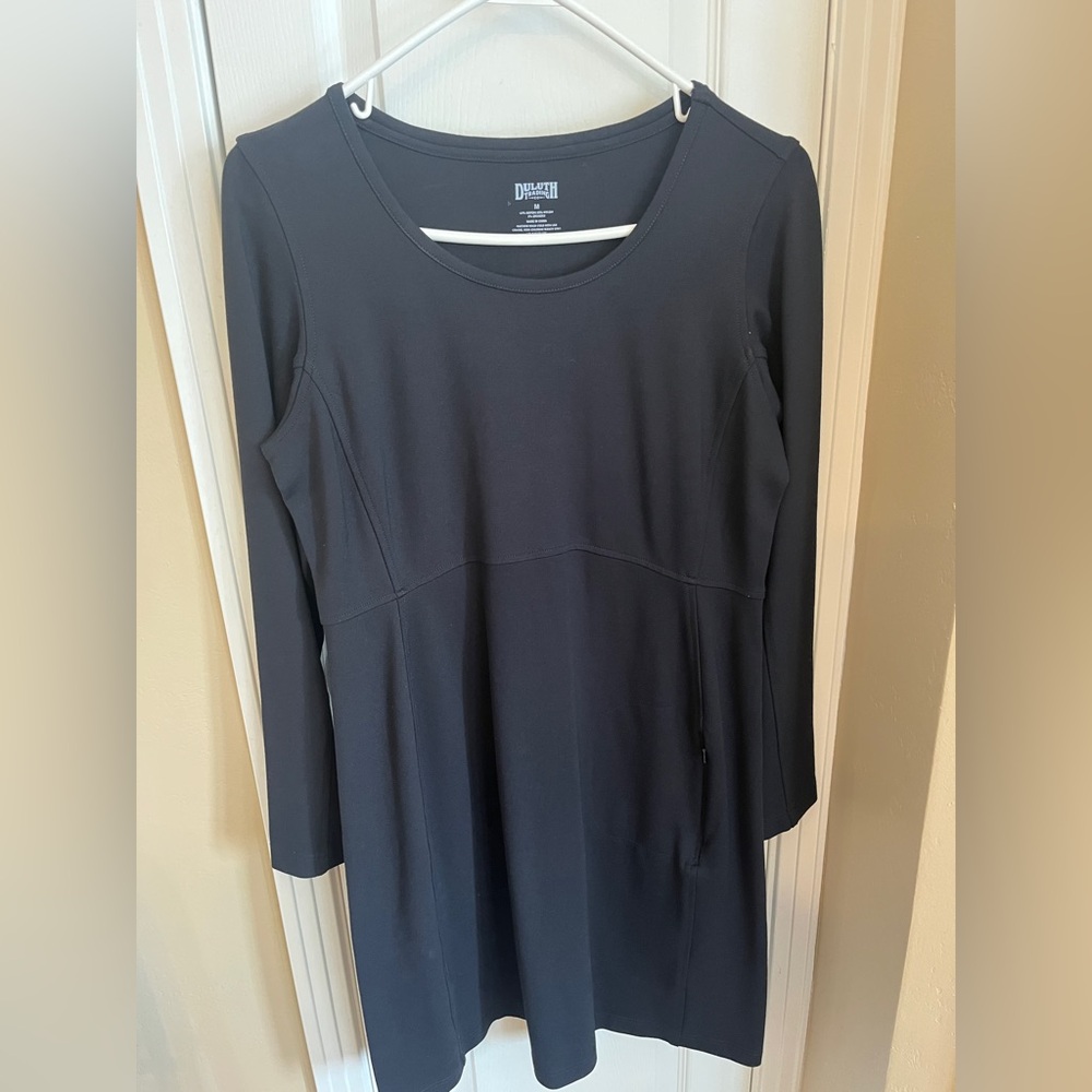 Duluth Trading Noga black dress size Medium